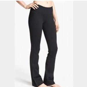 Zella Barely flare live in leggings pants